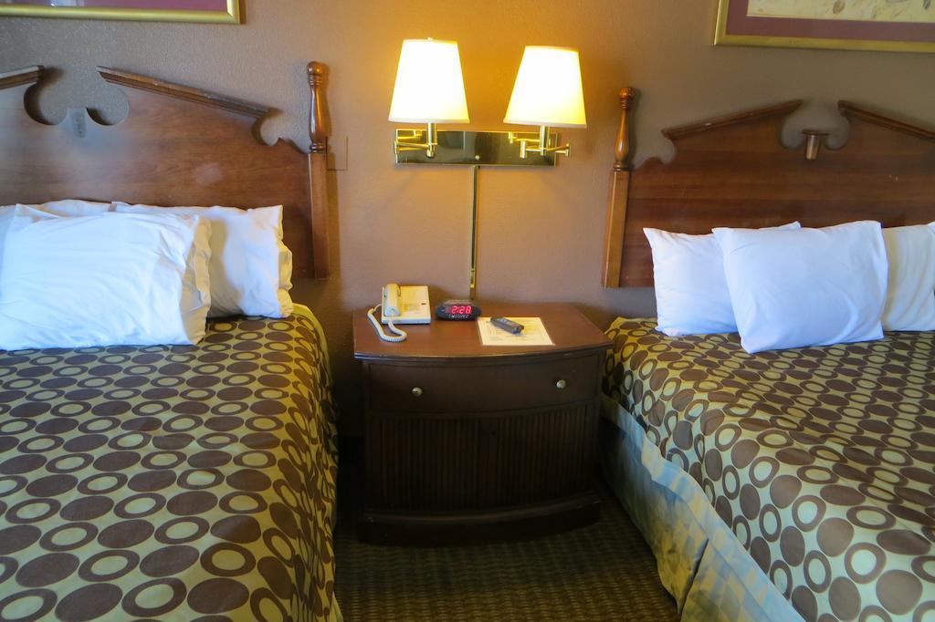 American Inn Stockton Esterno foto