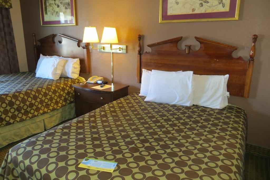 American Inn Stockton Esterno foto