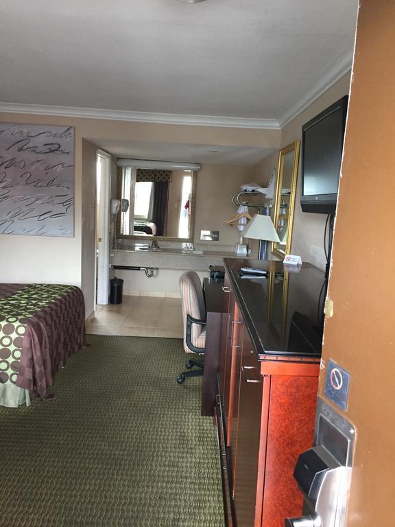 American Inn Stockton Esterno foto