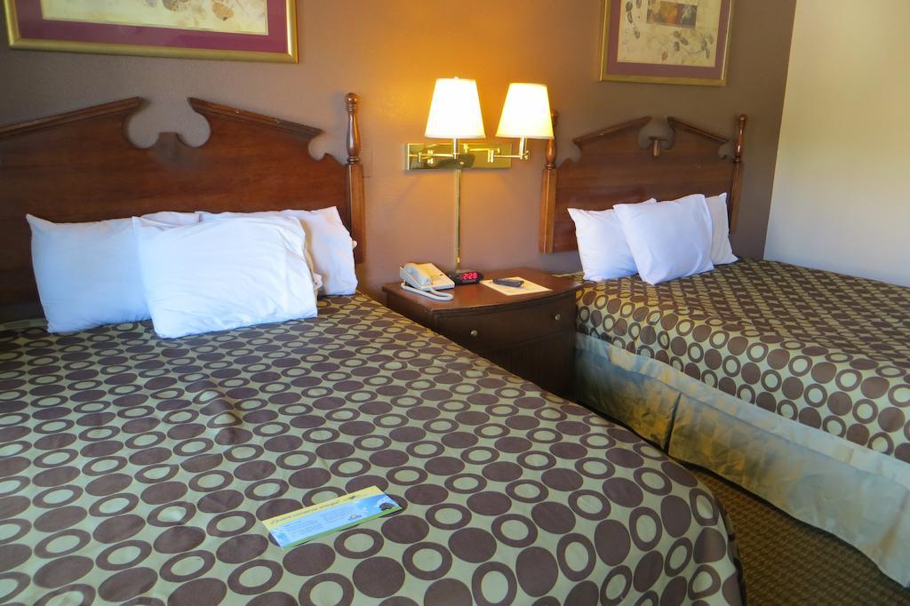 American Inn Stockton Esterno foto