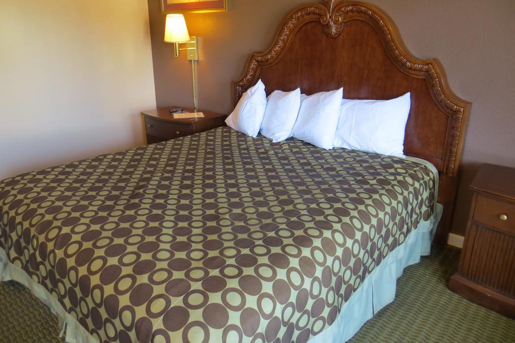 American Inn Stockton Esterno foto