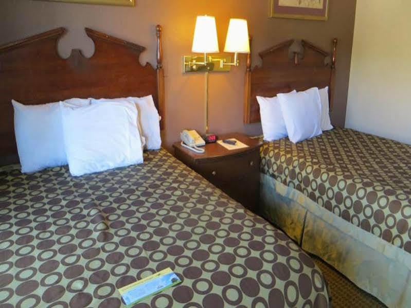 American Inn Stockton Esterno foto